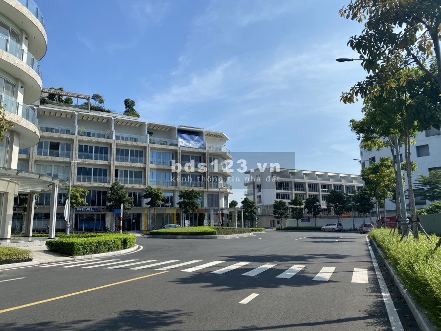 Cho thuê nhà phố thương mại Saritown Sala. Lh: 0932689228 giá cho thuê 69 triệu/tháng