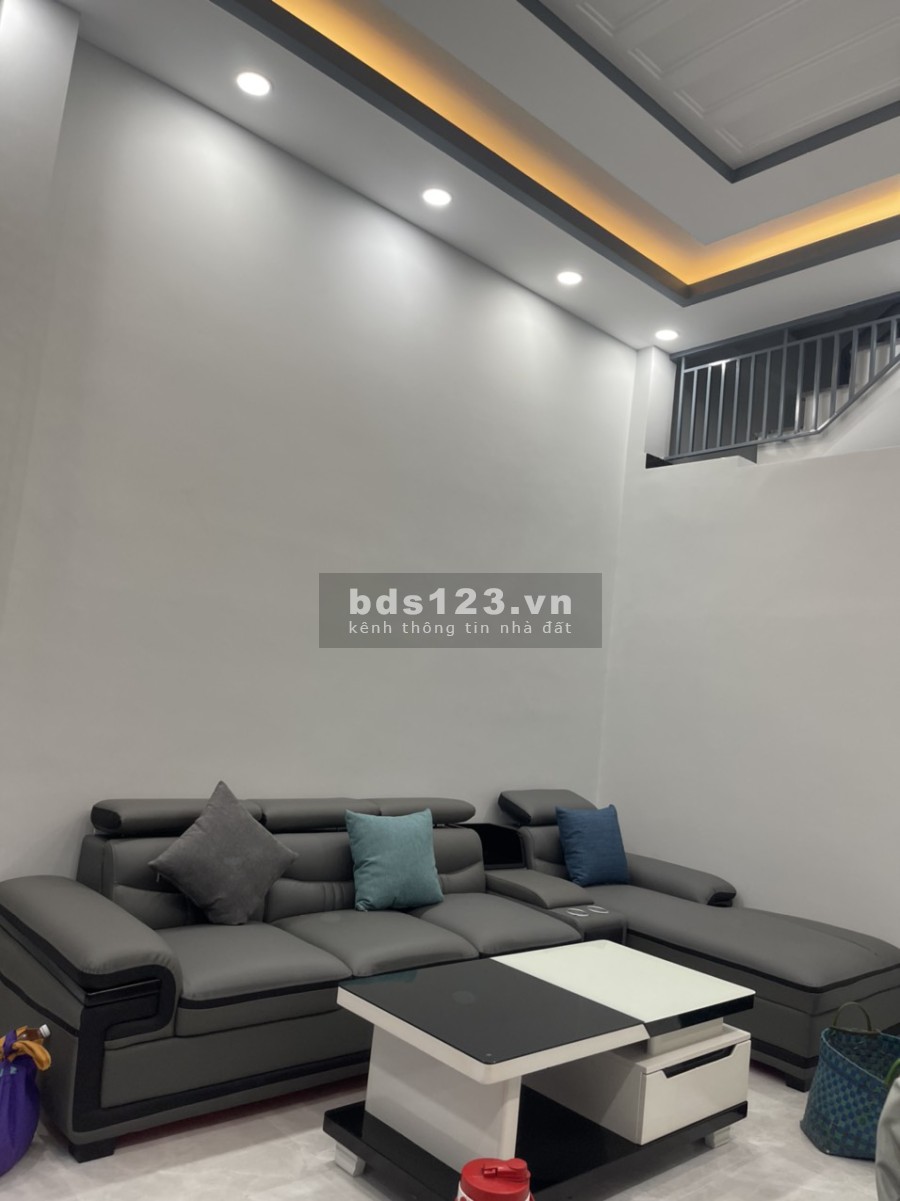 Bán nhà hẻm xe ba gác Huỳnh Tấn Phát, Quận 7 kế Phú Mỹ Hưng 1 trệt, 1 lầu đúc, hoàn công đầy đủ