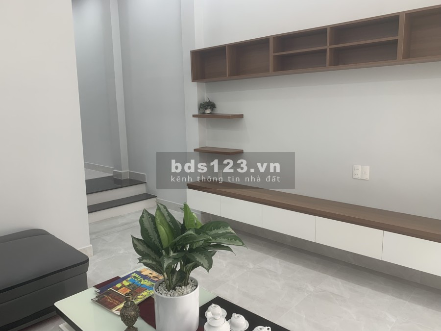 Bán nhà hẻm xe ba gác Huỳnh Tấn Phát, Quận 7 kế Phú Mỹ Hưng 1 trệt, 1 lầu đúc, hoàn công đầy đủ
