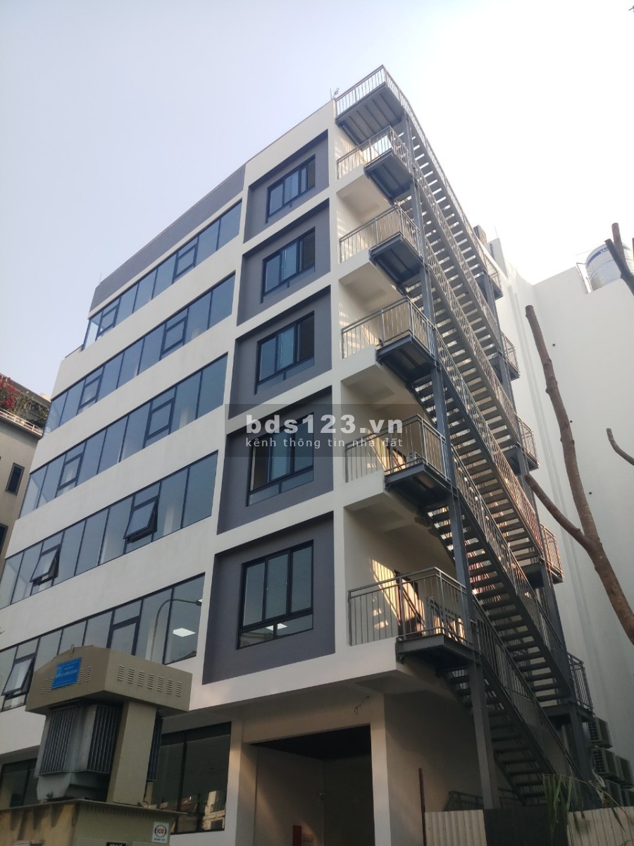 Cho thuê toà nhà văn phòng tại 183 Trường Chinh, Quận Thanh Xuân, đúc 7 tầng kiên cố