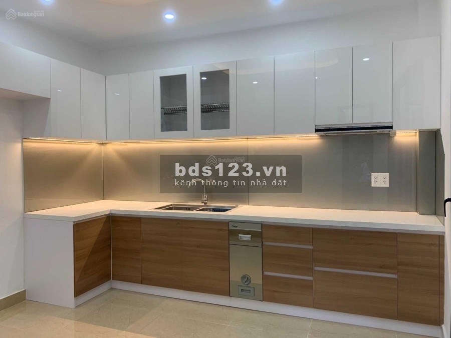 Siêu hiếm phân lô Hoàng Quốc Việt diện tích sử dụng 45m2 5 tầng giá quá tốt 7 tỷ lh 0936438274