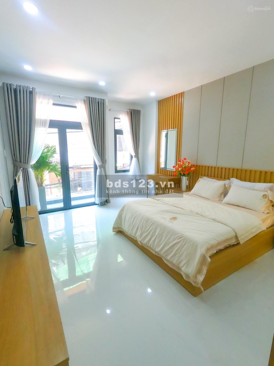 Siêu hiếm phân lô Hoàng Quốc Việt diện tích sử dụng 45m2 5 tầng giá quá tốt 7 tỷ lh 0936438274