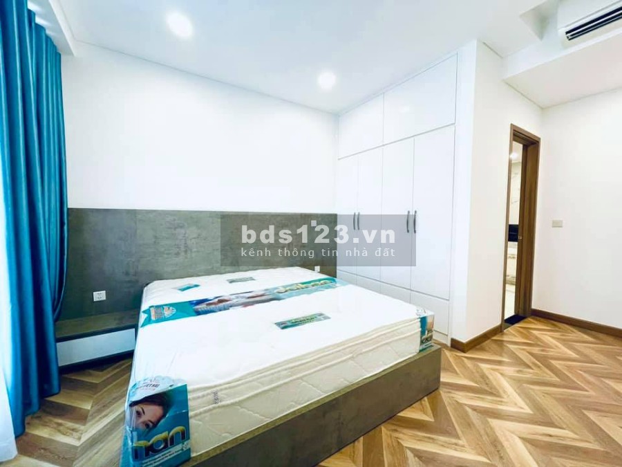 Bán gấp căn hộ 3 phòng ngủ, để định cư nước ngoài, view đẹp, tiện ích nội khu đẳng cấp