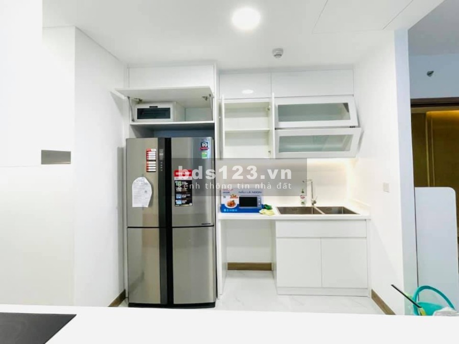 Bán gấp căn hộ 3 phòng ngủ, để định cư nước ngoài, view đẹp, tiện ích nội khu đẳng cấp