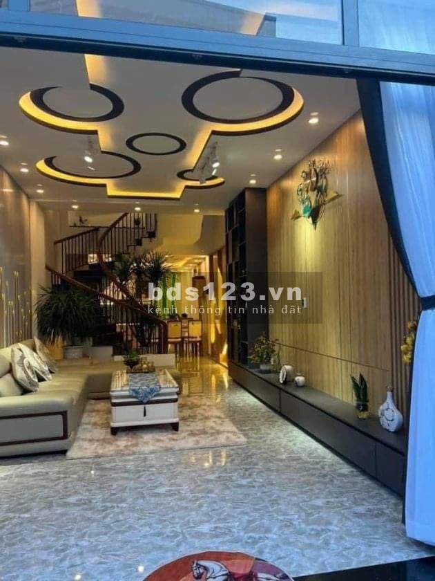 Bán nhà Linh Đàm, Hoàng Mai, dtsd 40m2, giá 3.5 tỷ, 4 tầng, lô góc, thoáng, ô tô lùi cửa.