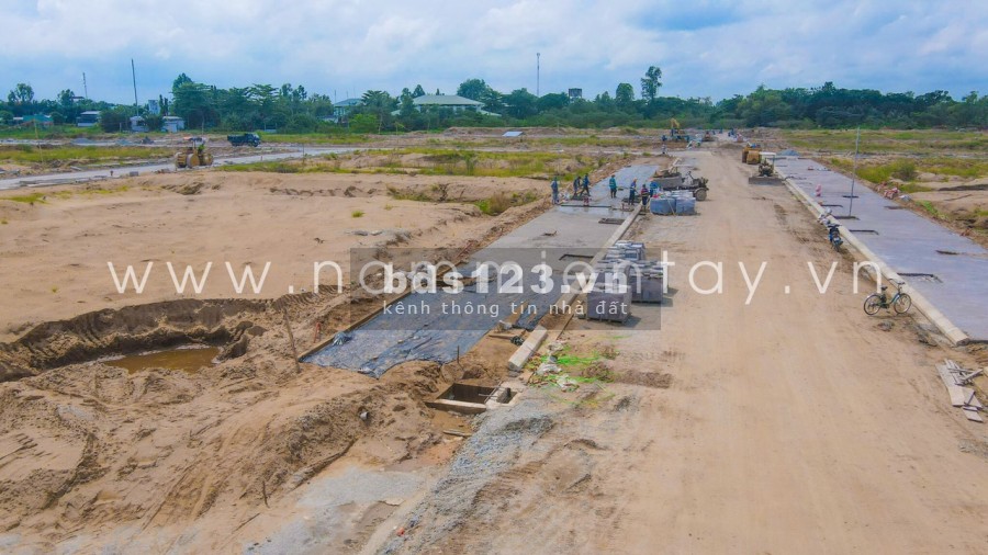 Nền gốc diện tích sử dụng 130m2 đối diện công viên thể dục thể thao giá tốt đầu tư