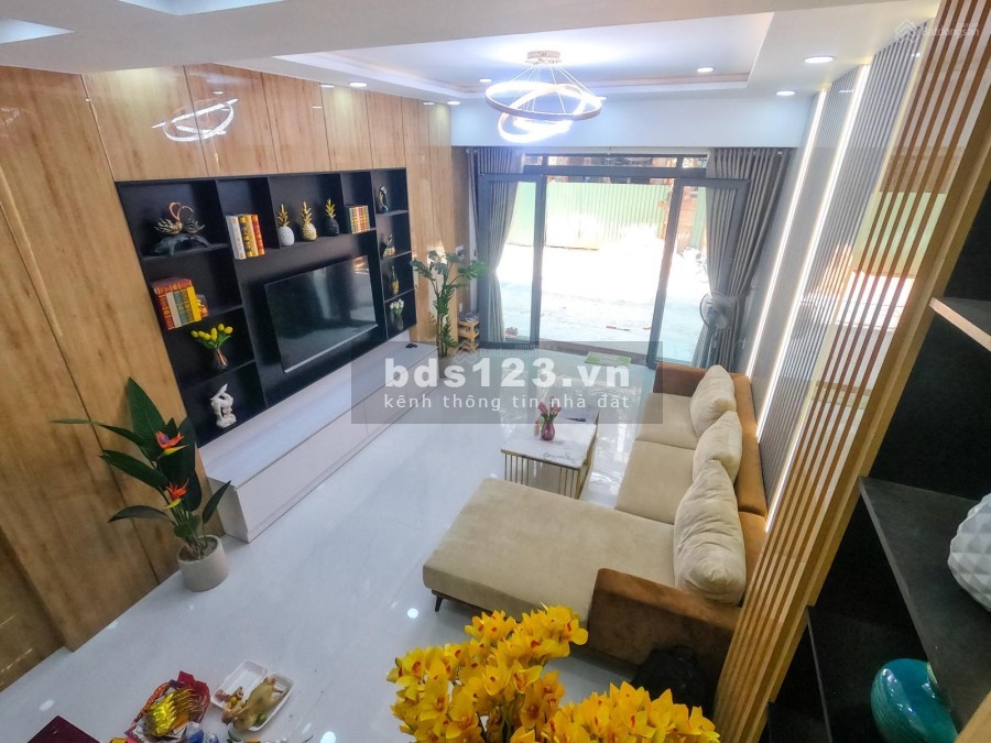 Siêu hiếm phân lô Hoàng Quốc Việt diện tích sử dụng 45m2 5 tầng giá quá tốt 7 tỷ lh 0936438274