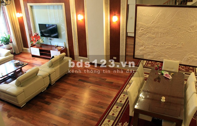 Cần bán gấp nhà Hồ Tùng Mậu, diện tích sử dụng 65m2, giá bán 6tỷ5 liên hệ 0977688938