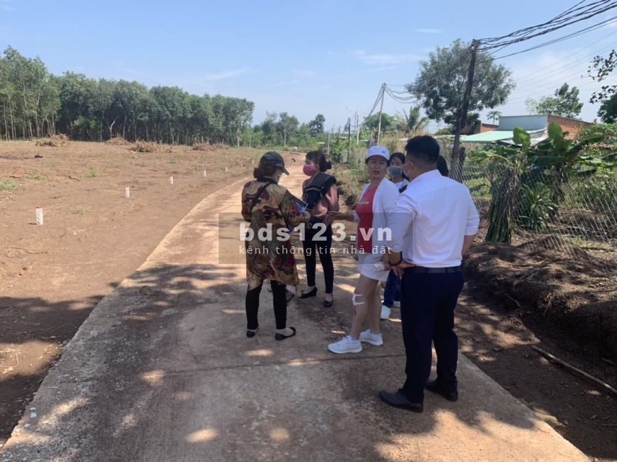 Bán đất dự án Bình Phước Lộc Ninh giá rẻ 250m có 100m thổ cư giá 465tr/nền Ngân Hàng hỗ trợ 50%