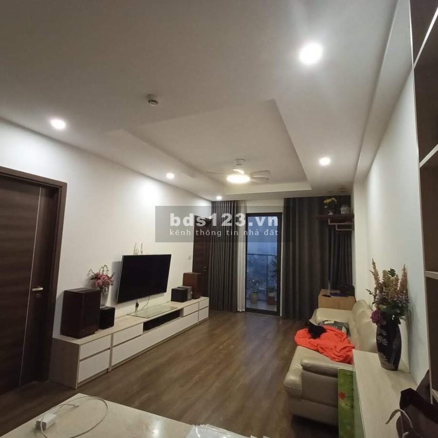 Cần tiền bán nhanh căn hộ chung cư mặt đường Minh Khai sổ chính chủ giá 4.1 tỷ lhcc