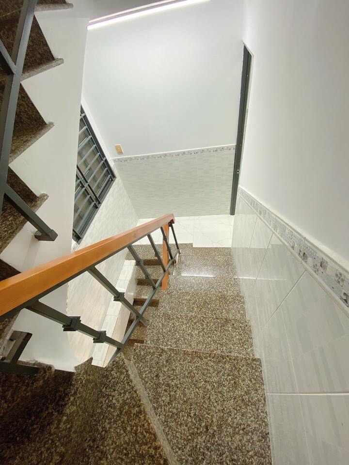 Bán nhà Lạc Long Quân quận Tân Bình liên hệ 0938500970 đúc bê tông cốt thép kiên cố