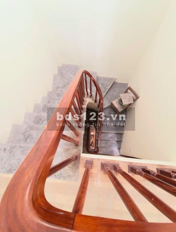 Bán Nhà Bát Khối, kinh doanh diện tích sử dụng 56m2 giá bán chỉ 6.45 tỷ lh 0988830680