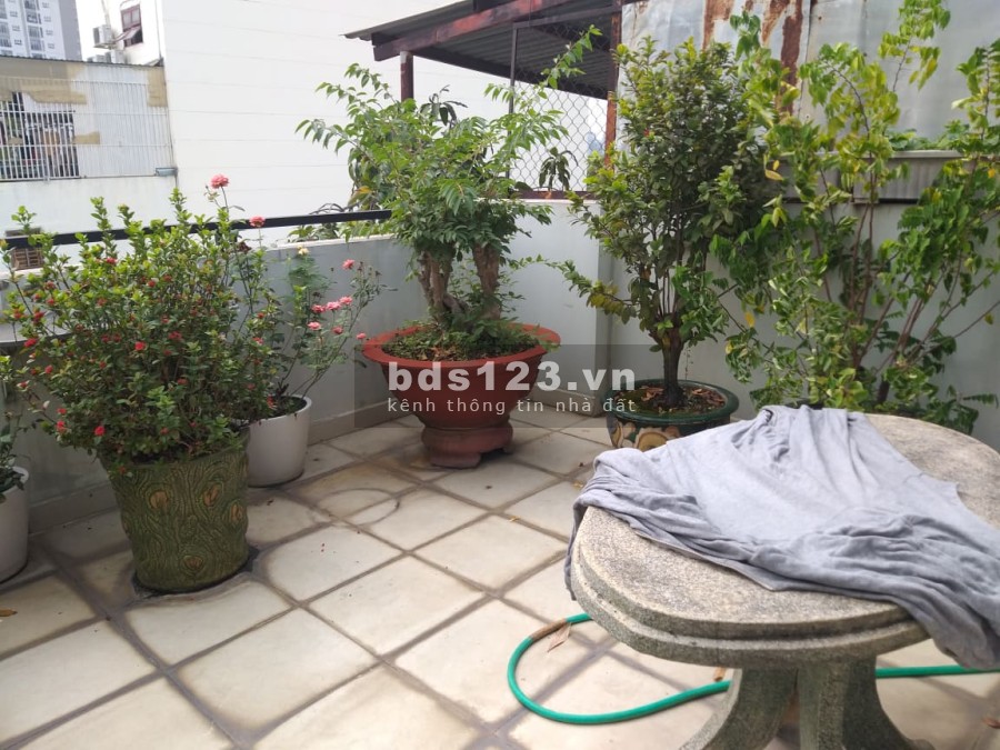 Bán nhà hẻm xe hơi 2 mặt tiền hẻm Nguyễn Xí, đúc kiên cố diện tích sử dụng 68m2, 5 tầng, giá 9.5 tỷ