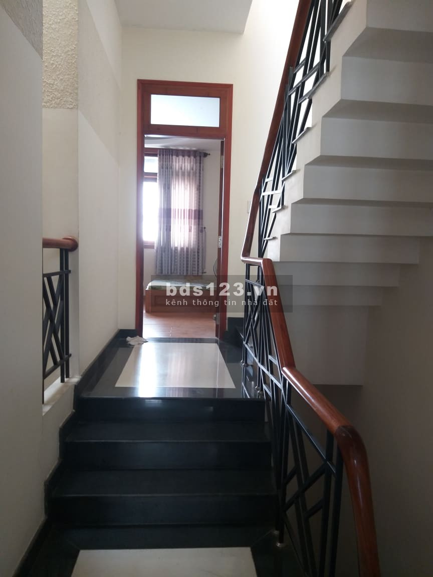 Bán nhà hẻm xe hơi 2 mặt tiền hẻm Nguyễn Xí, đúc kiên cố diện tích sử dụng 68m2, 5 tầng, giá 9.5 tỷ