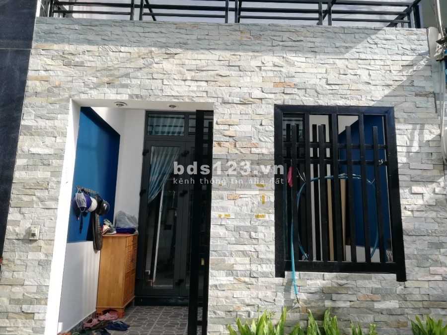 Nhà mới xây 3 tầng hẻm xe hơi đầu đường Nguyễn Súy giá bán chỉ 5,5 tỷ sổ chính chủ