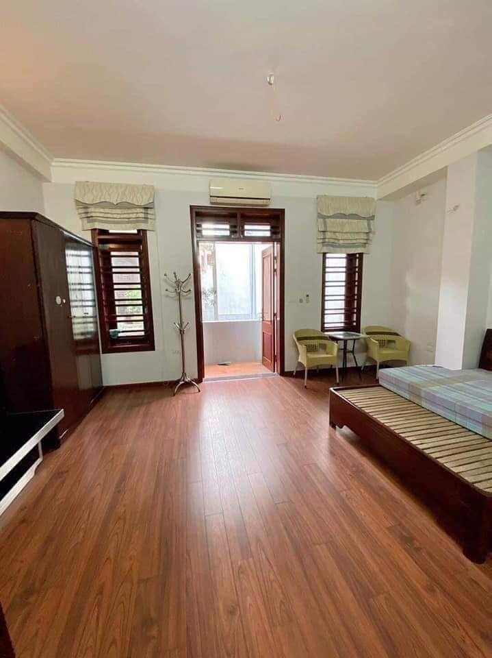 Bán nhà mặt phố Thái Hà ô tô vào nhà 62m2 Lô góc Kinh doanh tốt cực hiếm