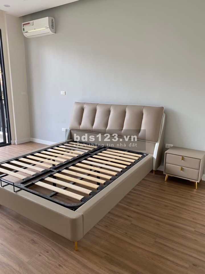 Nhà phố Tôn Thất Hiệp kinh doanh ô to thang máy tặng đầy đủ nội thất, lh 0858163929
