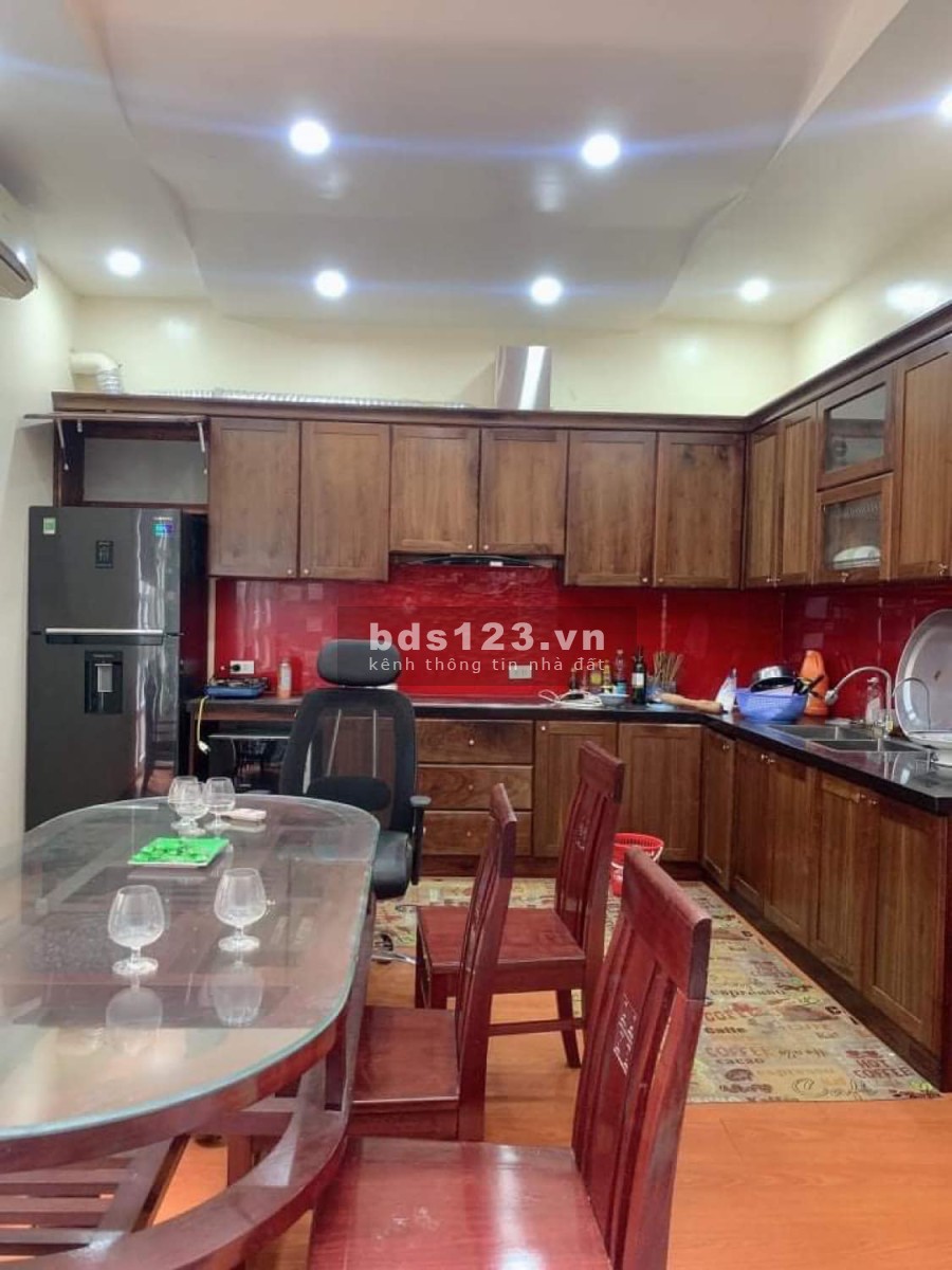 Bán nhà phân lô Yên Hoà, Cầu Giấy. Nhà đẹp ngõ thông kinh doanh. Dt 68m2 5T Mt 6.8m giá 13.5 tỷ