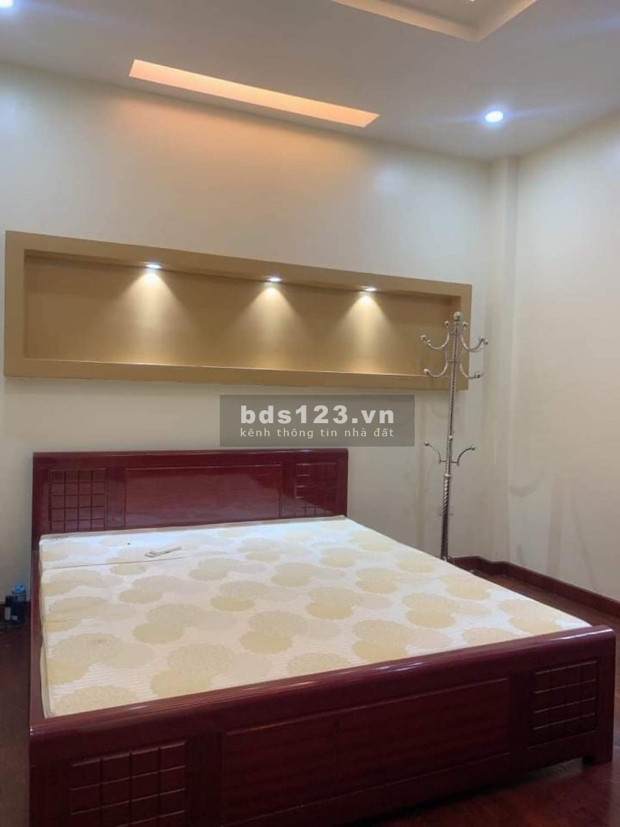 Bán nhà phân lô Yên Hoà, Cầu Giấy. Nhà đẹp ngõ thông kinh doanh. Dt 68m2 5T Mt 6.8m giá 13.5 tỷ