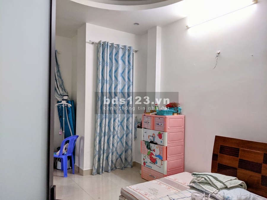 Nhà mới xây 3 tầng hẻm xe hơi đầu đường Nguyễn Súy giá bán chỉ 5,5 tỷ sổ chính chủ
