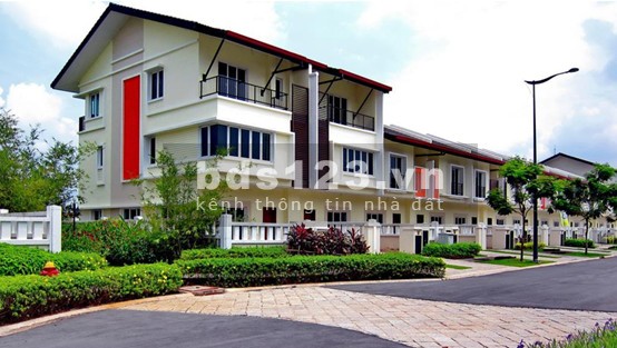 Bán nhà mặt phố tại dự án Ecolakes Mỹ Phước, Bến Cát, Bình Dương diện tích 120m2 giá 3.6tỷ