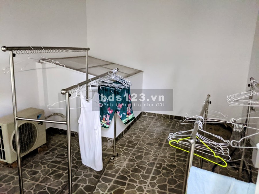 Nhà mới xây 3 tầng hẻm xe hơi đầu đường Nguyễn Súy giá bán chỉ 5,5 tỷ sổ chính chủ