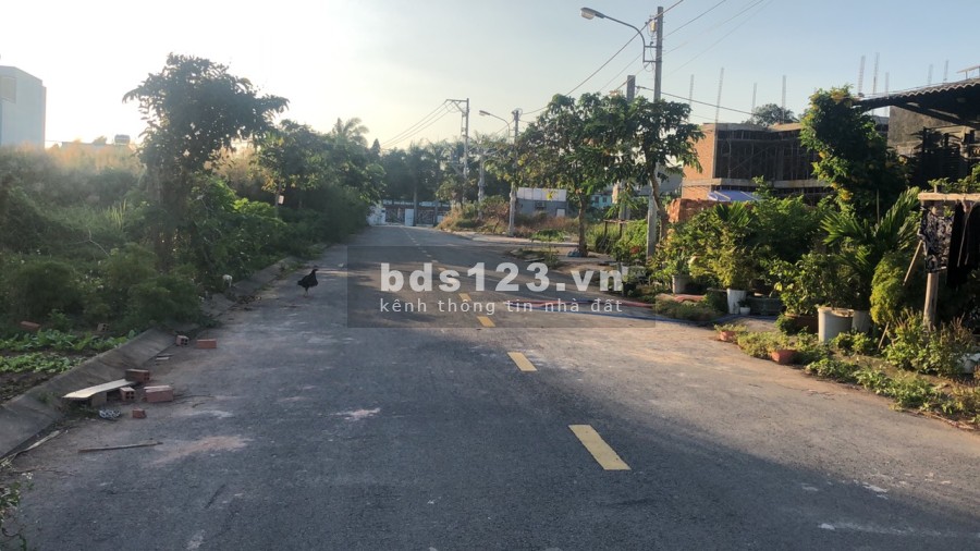 Bán đất đường Trường Lưu, gần chợ Long Trường, Quận 9, Tp Thủ Đức giá 4,4 tỷ dt 97m2