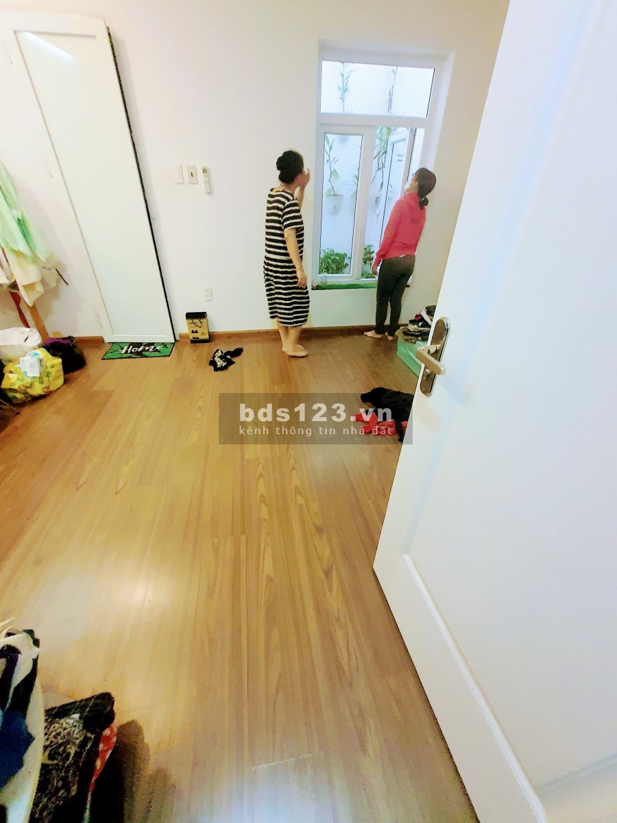 Nhà Hót Gò Vấp khu Nguyễn Văn Lượng không lộ giới, dt 63m2, 4 tầng, có gara chỉ 80 triệu/m2