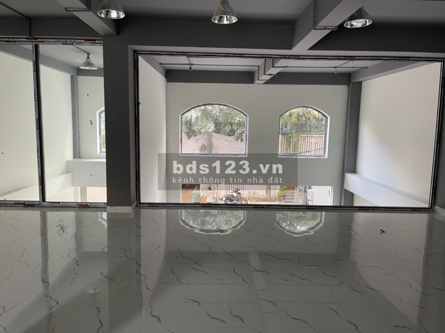 Bán căn nhà 230m2 nhà đẹp mới tinh diện tích sàn 955m2 giá tốt nhất Thị Trường