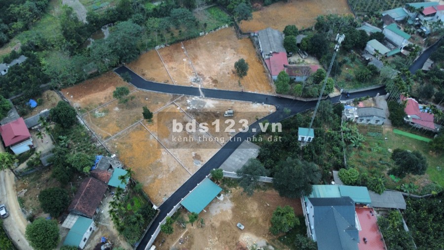 Bấn lô đất đầu tư cho quý anh chị tại Yên Bình, Thạch Thất, liên hệ 0989110133, giá tốt