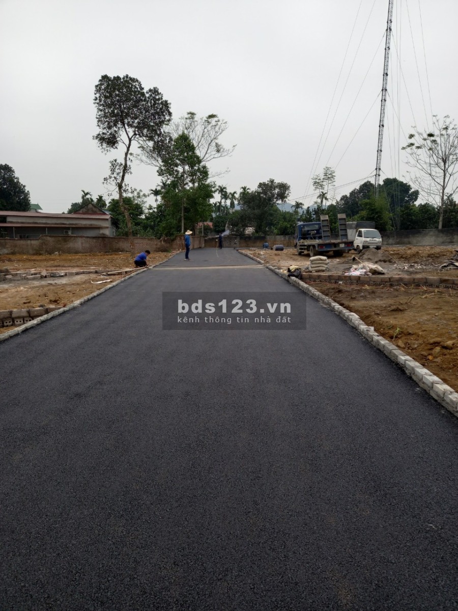 Bấn lô đất đầu tư cho quý anh chị tại Yên Bình, Thạch Thất, liên hệ 0989110133, giá tốt