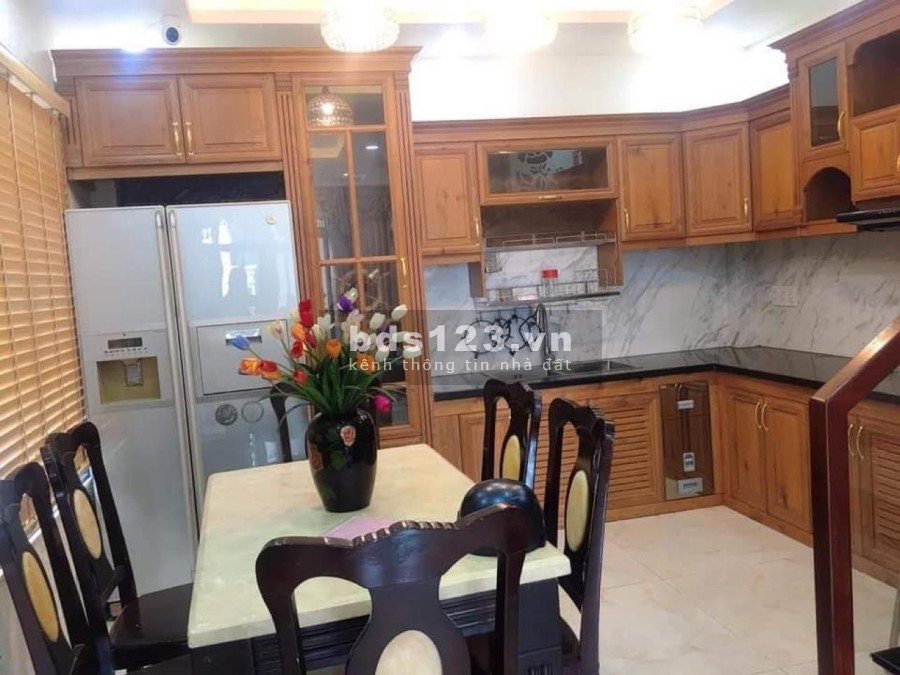 Bán gấp căn hộ dịch vụ cao cấp 7 phòng full nội thất diện tích 75m2 5 tầng đúc, giá chỉ 12 tỷ