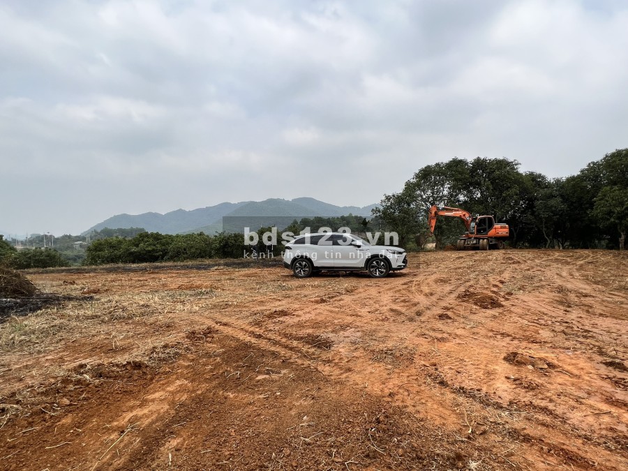Đất Tiến Xuân (Hòa Lạc) mà giá chỉ nhỉnh 2 triệu/m², giấy tờ sổ sách pháp lý sẵn bàn giao ngay