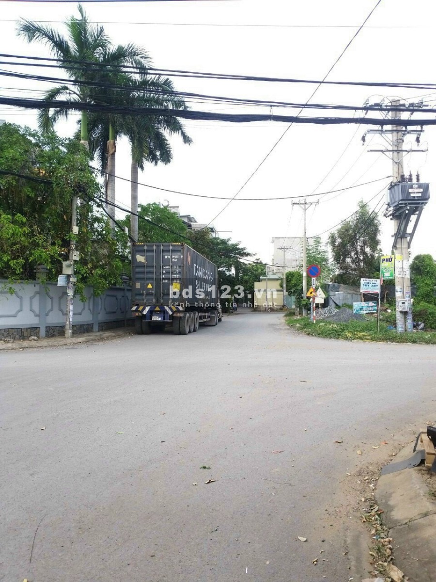 Bán đất đường Ngô Chí Quốc diện tích sử dụng 86m2 đường xe hơi giá bán nhanh 2,5 tỷ