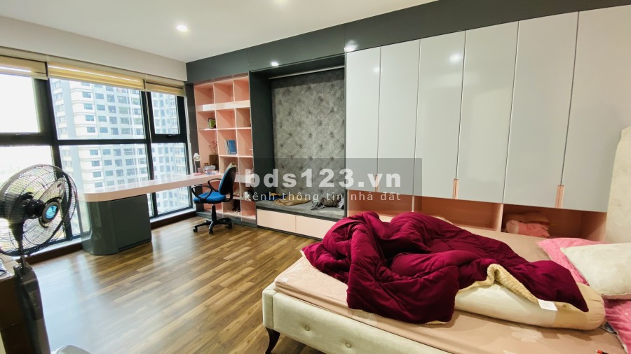 Bán căn hộ chung cư chính chủ giao dịch diện tích 169m2, full nội thất về ở ngay giá 6.5 tỷ
