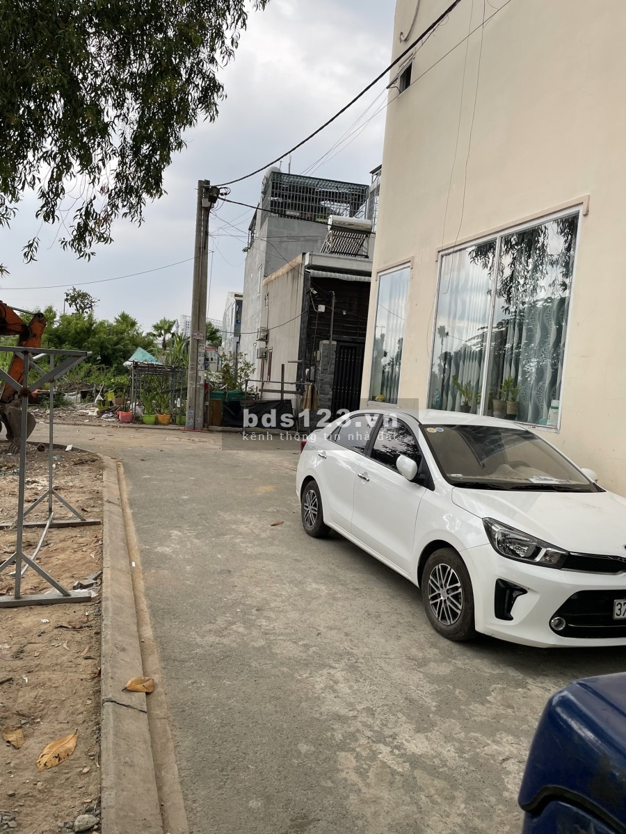 Bán đất đường Ngô Chí Quốc, Thủ Đức gần chợ đêm Linh Trung Giá 2,5 tỷ/85m2 SHR