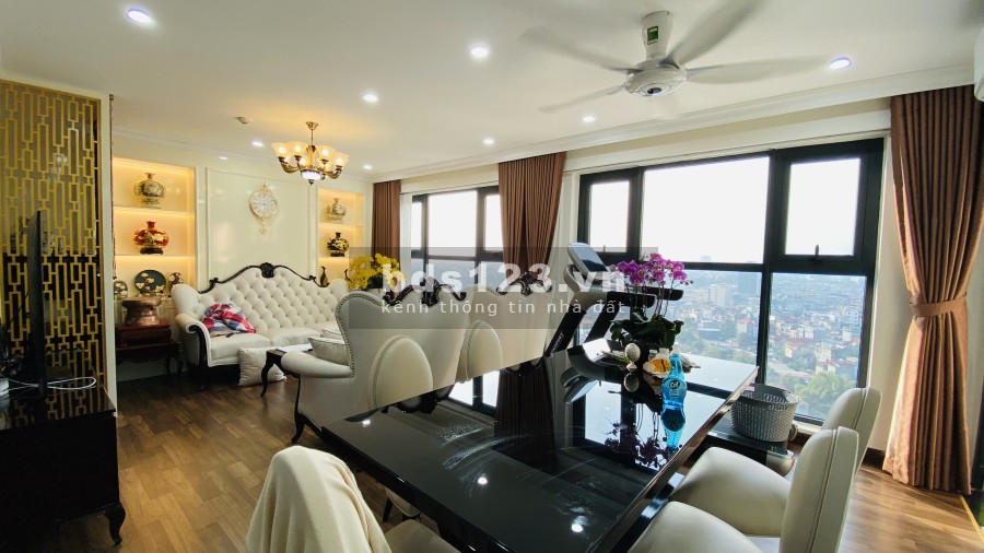 Bán căn hộ chung cư chính chủ giao dịch diện tích 169m2, full nội thất về ở ngay giá 6.5 tỷ