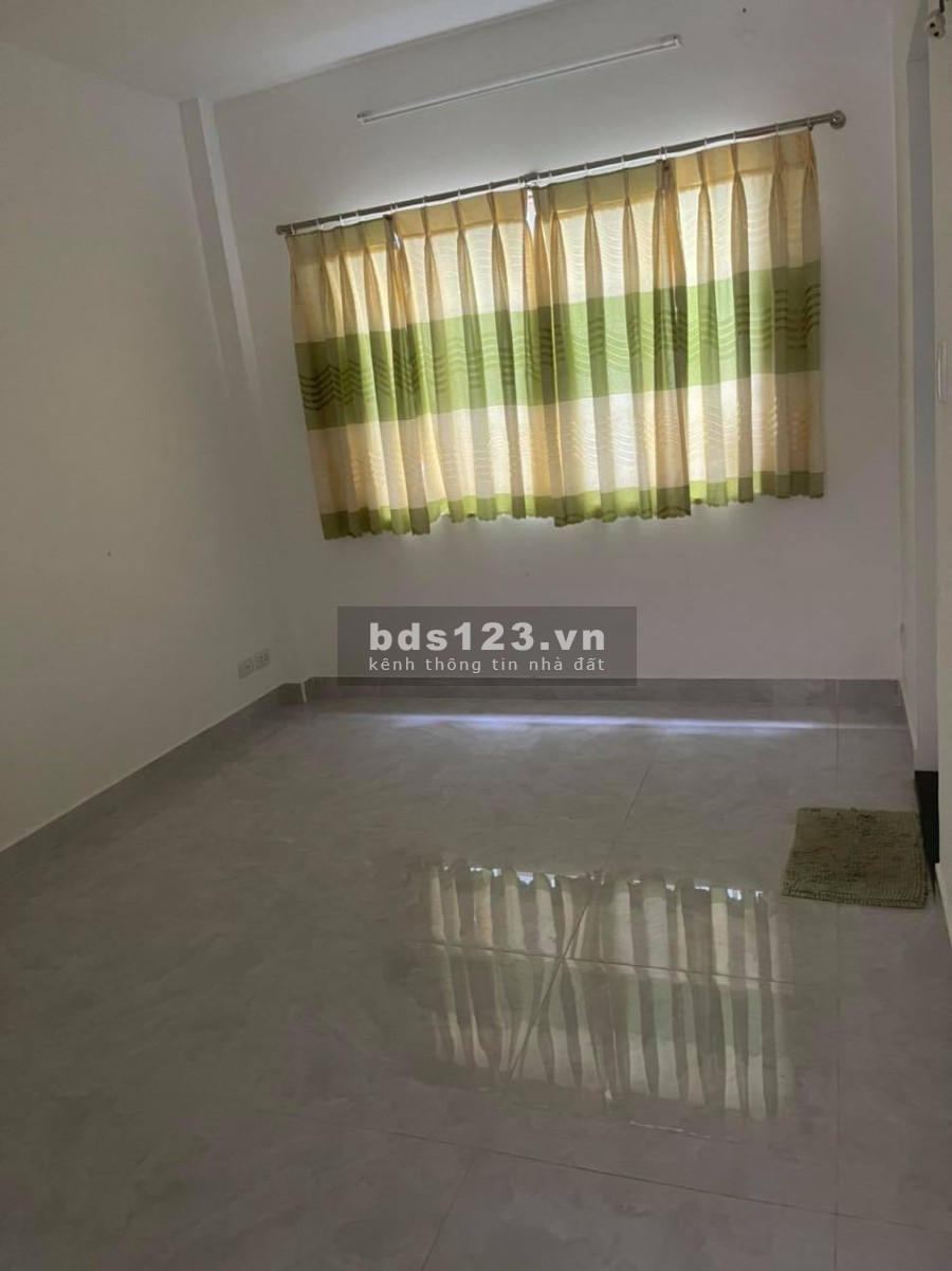 Cần bán nhanh nhà đường số 6, Quận Thủ Đức, giá 4.75 tỷ khu dân cư vị trí đắc địa, lhcc