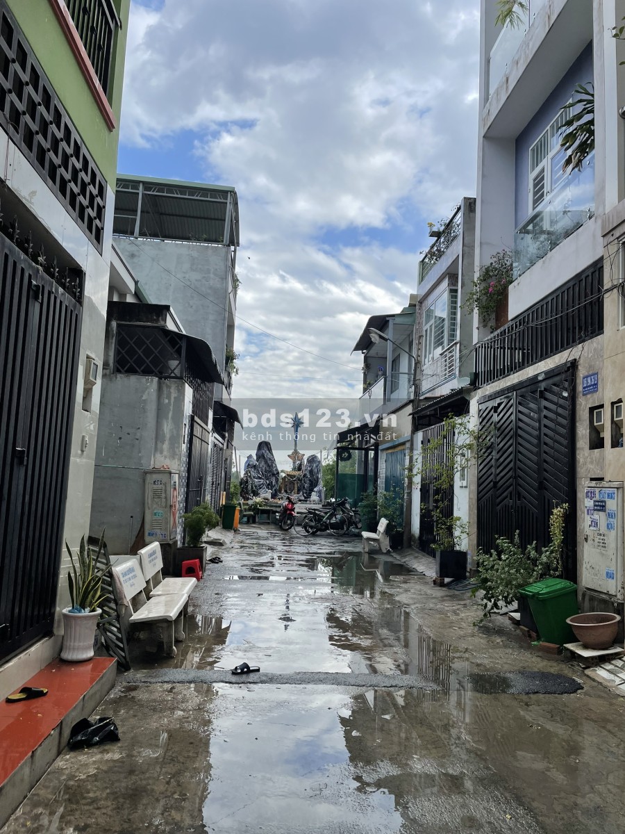 Bán đất đường Ngô Chí Quốc, Thủ Đức gần chợ đêm Linh Trung Giá 2,5 tỷ/85m2 SHR