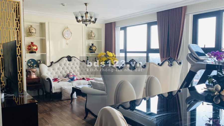 Bán căn hộ chung cư chính chủ giao dịch diện tích 169m2, full nội thất về ở ngay giá 6.5 tỷ