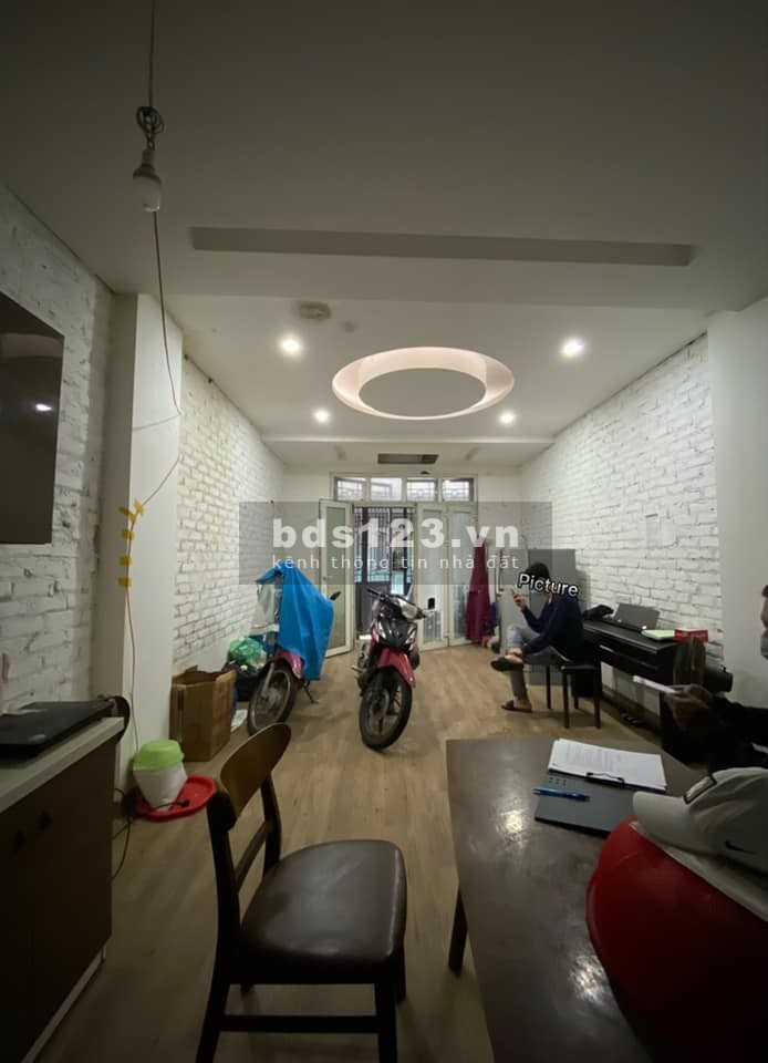 Bán nhà Quận Hà Đông phân lô, ô tô tránh, giá bán chỉ 2.85 tỷ, pháp lý chính chủ khu dân cư đông