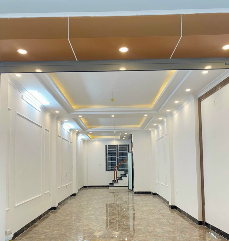 Lô góc 2 mặt ngõ ô tô chạy vòng quanh kinh doanh đỉnh, trung tâm đường Hoàng Mai
