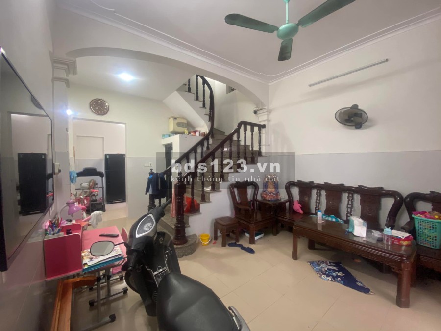 Bán nhà nguyên căn dtsd 100m2 nhà Văn Phú 2 mặt ngõ thông cách 2 nhà ra mặt phố, giá đầu tư