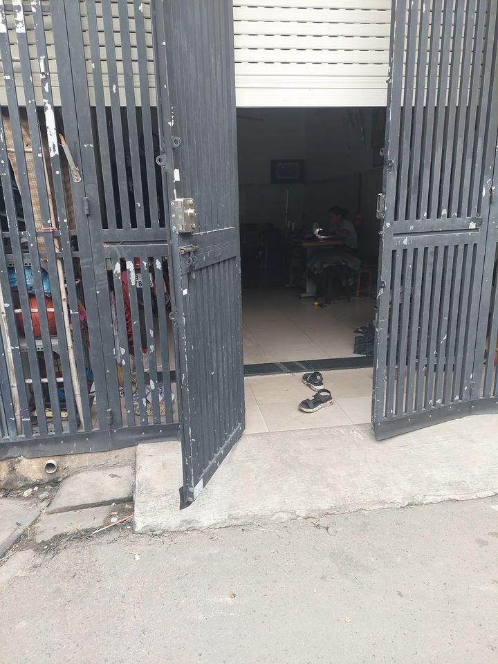 Bán nhà hẻm xe hơi Lũy Bán Bích Tân Phú, gần Đầm Sen, giá rẻ chỉ 4.4 tỷ thương lượng
