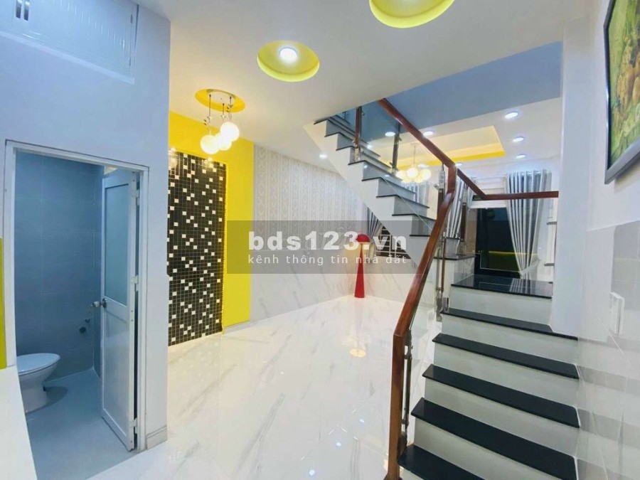 Hẻm 1/ cách mặt tiền đường Bùi Đình Túy 50m, diện tích 4x7 2 lầu đúc giá chỉ 3.03 tỷ