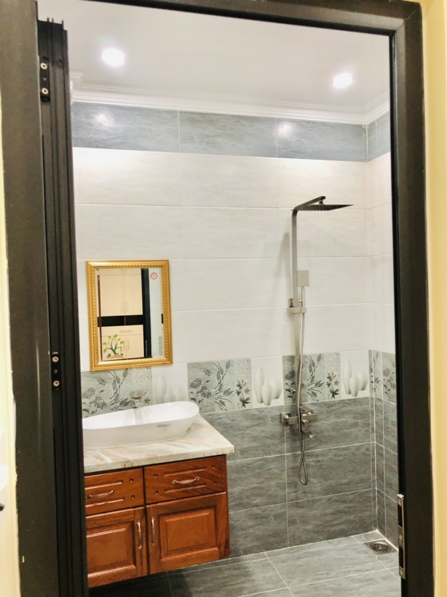 Bán nhà nguyên căn đẹp vào ở liền hẻm đường số 8, Hiệp Bình Phước, Thủ Đức, giá tốt