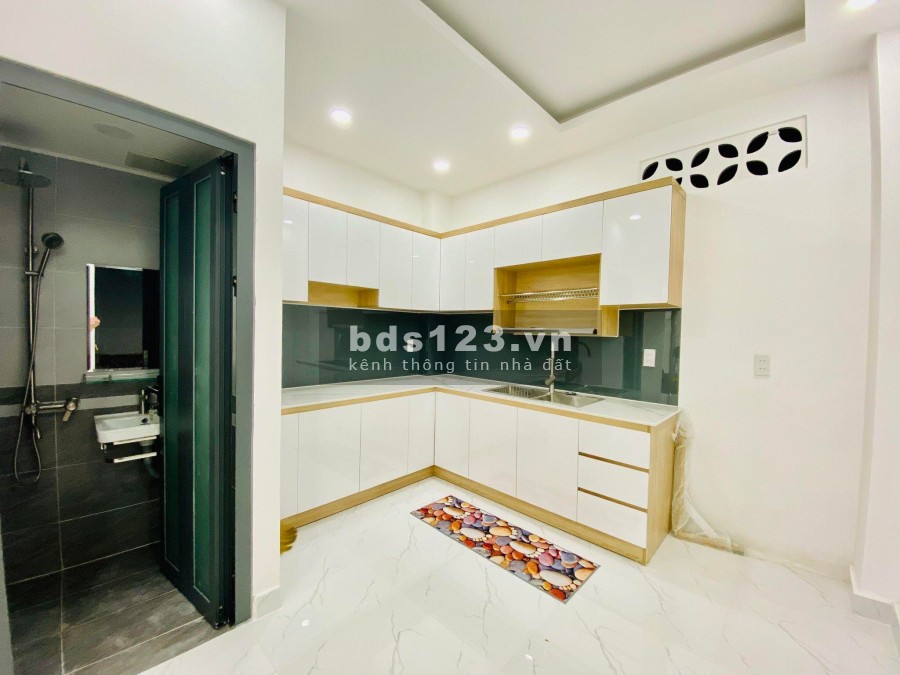 Bán nhà Huỳnh văn Bánh, p13, Quận Phú Nhuận, giá rẻ, nhà mới vào ở ngay lh 0921049823