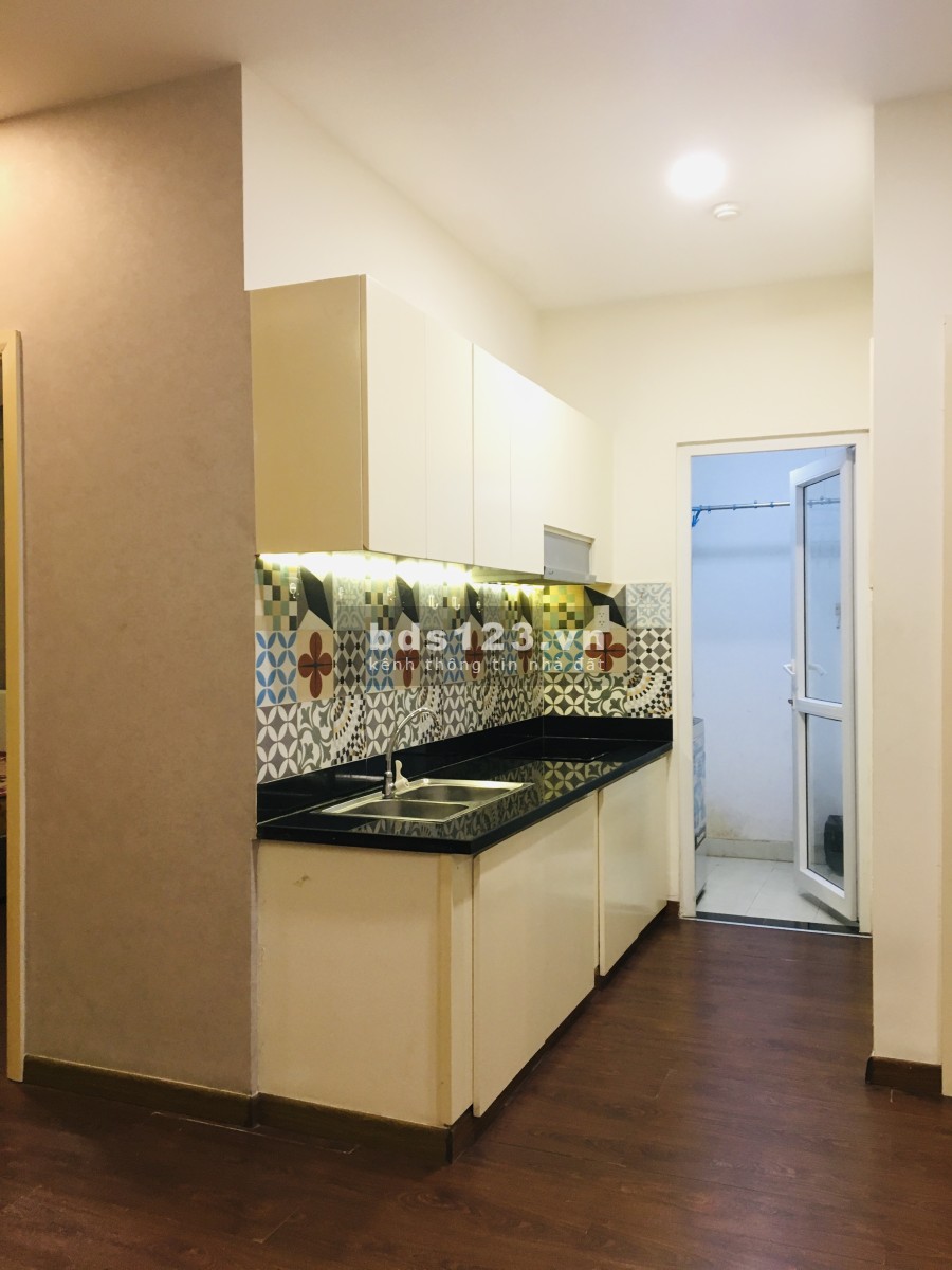 Căn hộ cho thuê diện tích rộng 64m2, 2PN, 2WC, full nội thất, thoáng mát, yên tĩnh, lhccc