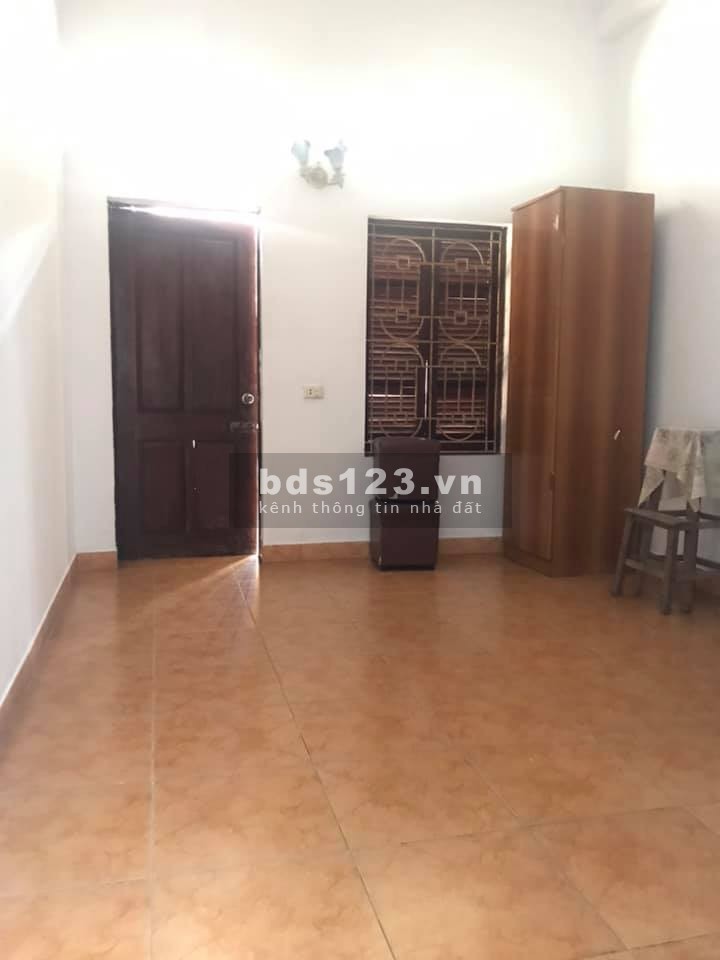 Bán nhà đường Bưởi Quận Ba Đình 4 tầng, lô góc ngõ rộng giá bán chỉ 2.4 tỷ, thương lượng