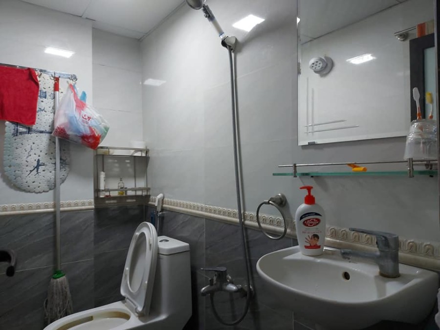 Bán nhà phố Tôn Đức Thắng Đống Đa, dtsd 27m2, 3 tầng đúc ngõ thoáng, ở ngay, lh 0964121080